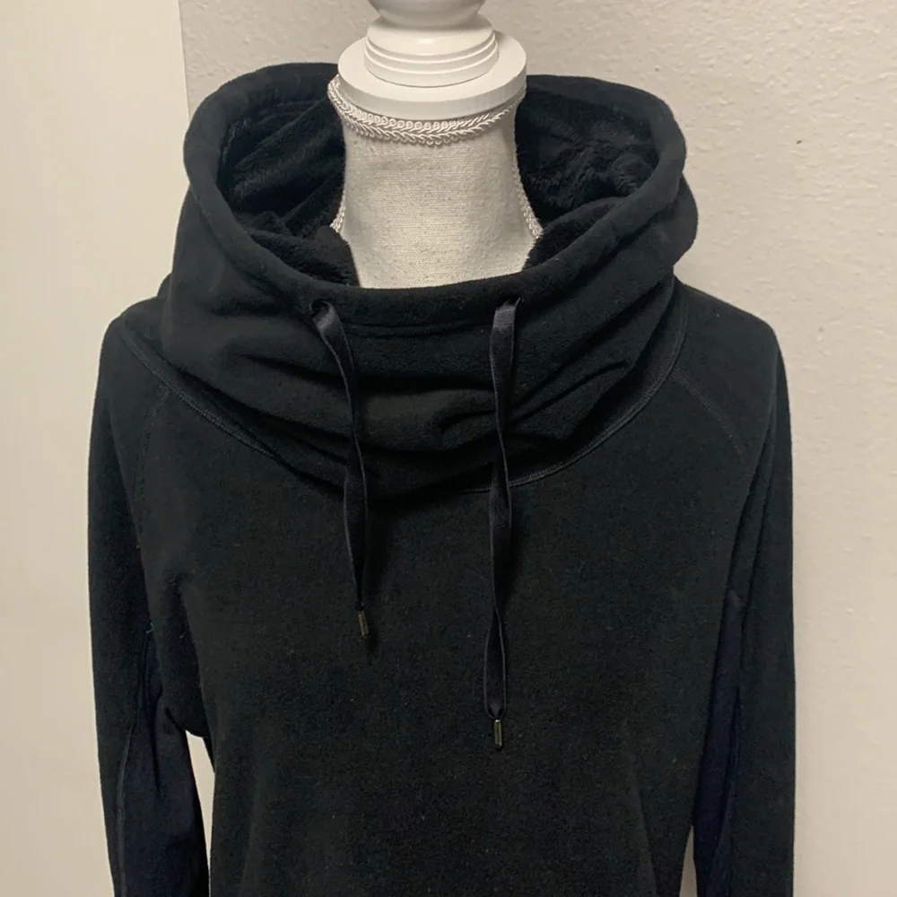 Lululemon jacket - Picture 2 of 9